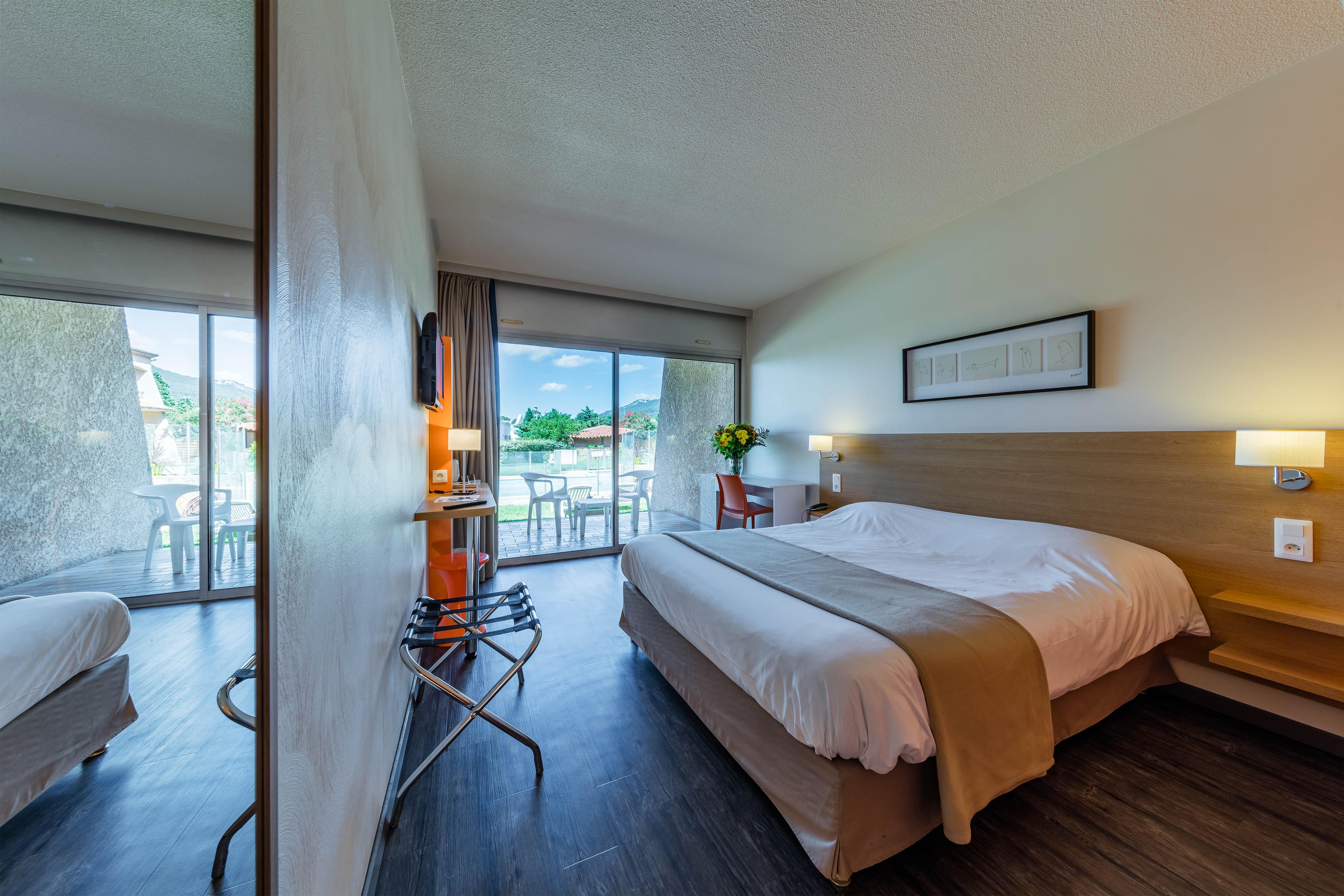 Noemys Toulon La Valette - Hotel Restaurant Avec Piscine Zewnętrze zdjęcie