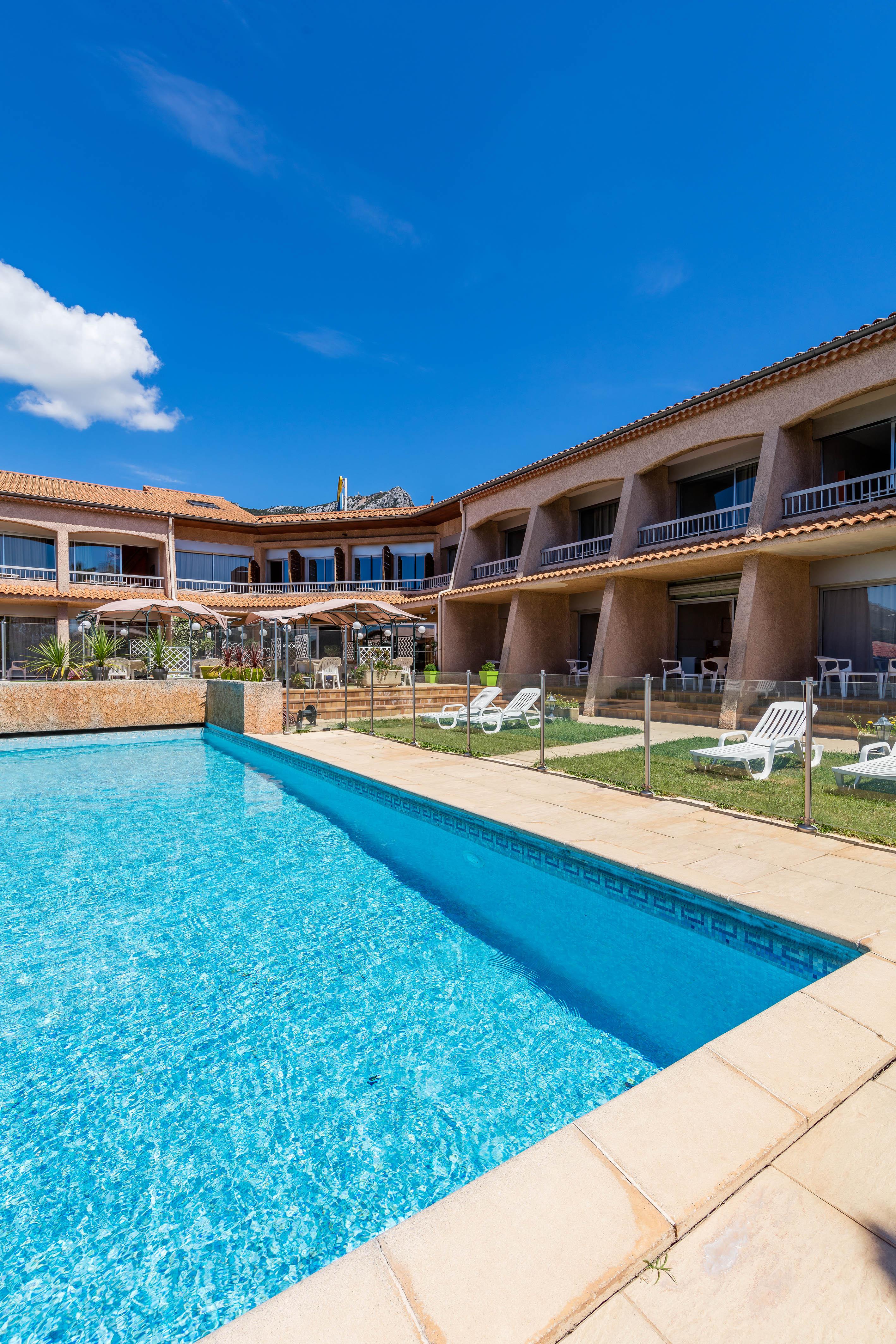 Noemys Toulon La Valette - Hotel Restaurant Avec Piscine Zewnętrze zdjęcie