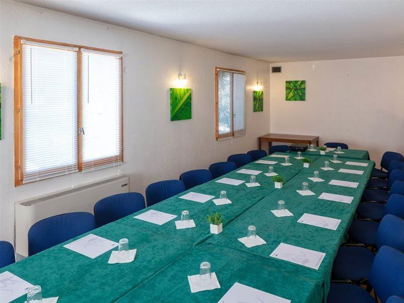 Noemys Toulon La Valette - Hotel Restaurant Avec Piscine Zewnętrze zdjęcie