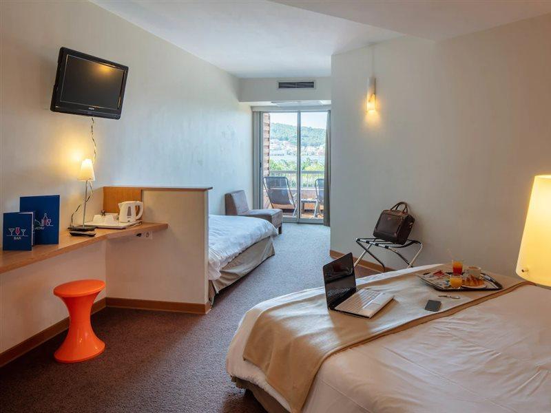 Noemys Toulon La Valette - Hotel Restaurant Avec Piscine Zewnętrze zdjęcie