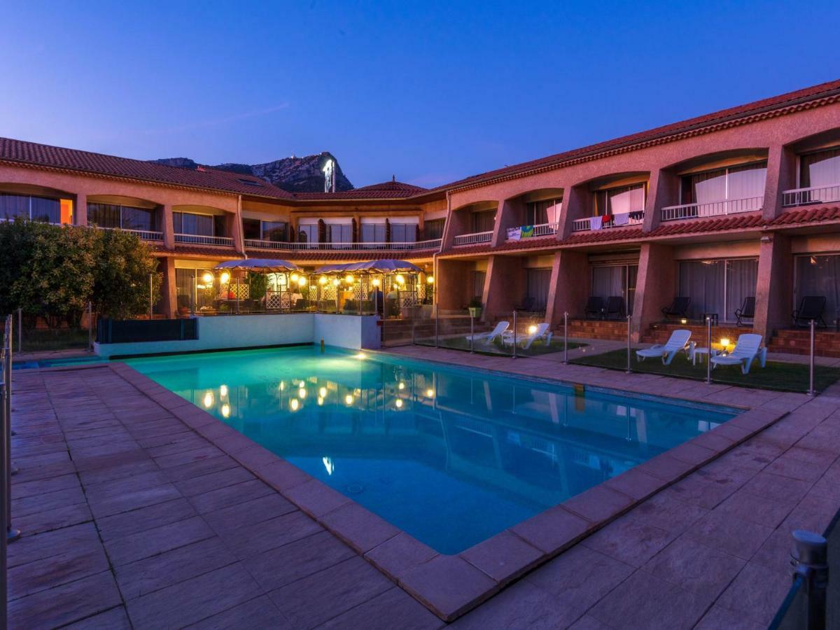 Noemys Toulon La Valette - Hotel Restaurant Avec Piscine Zewnętrze zdjęcie