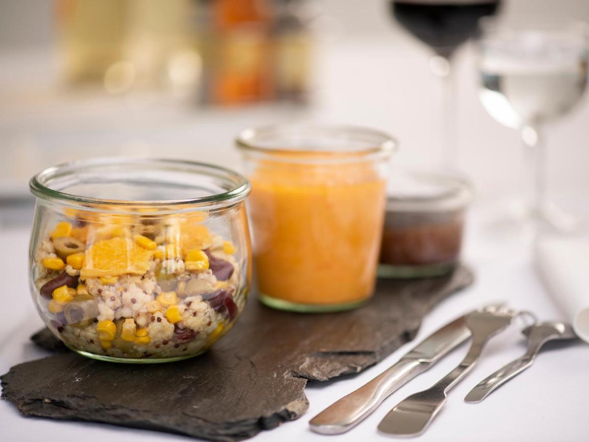 Noemys Toulon La Valette - Hotel Restaurant Avec Piscine Zewnętrze zdjęcie